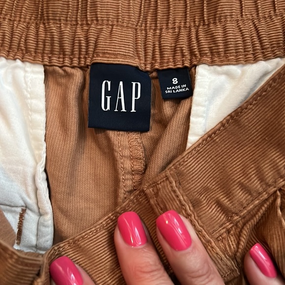 Gap paper back corduroy pants. New - Picture 2 of 4